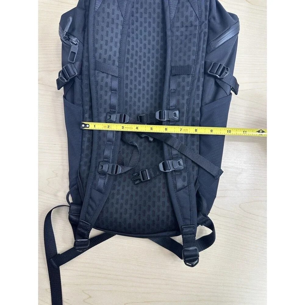 Lululemon More Miles Active Backpack 17L, Black